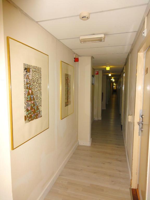 Budget Hostel Bargain Toko Amsterdam Exterior photo